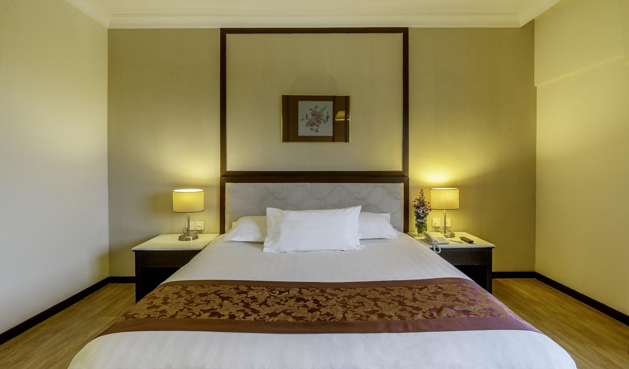 Crystal Crown Hotel Куала-Лумпур Экстерьер фото
